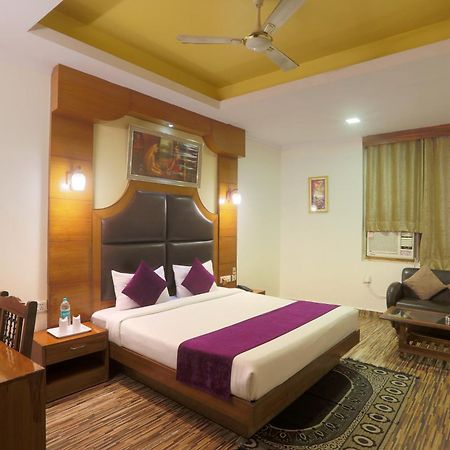 Hotel Castle Blue New Delhi Near Igi Airport Exterior foto